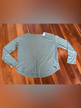 GAP Light Sage Green Linen blend Long Sleeve Tee